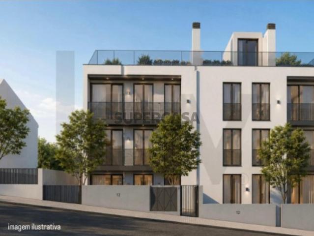 Apartamento T3 com varandas, terraço e sala com mais de 30m2