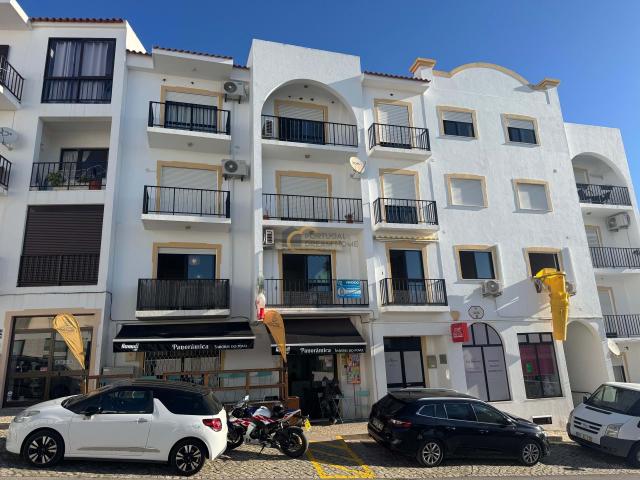 Apartamento T3 com vista e excelente localização – Boliqueime