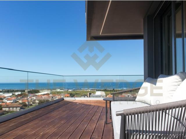 Apartamento T3 com Vista Mar na Areosa, Viana do Castelo