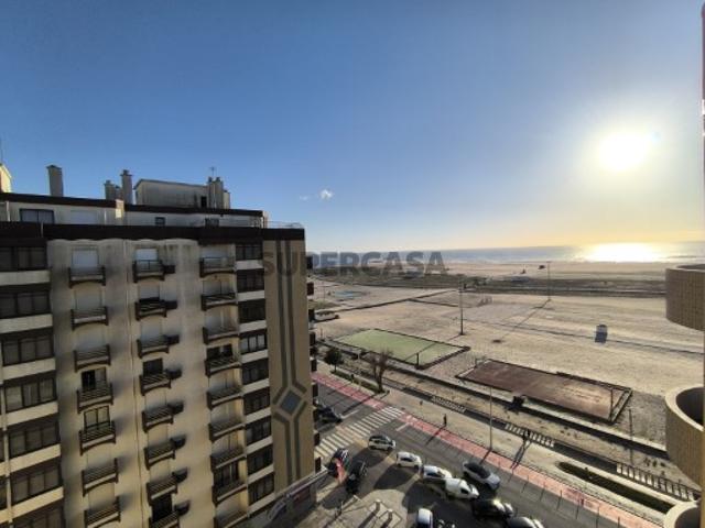 Apartamento T3, com vista mar, na Figueira da Foz