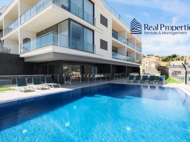 Apartamento T3 com vista mar, em Albufeira, num condomínio c. 174m² Albufeira e Olhos de Água