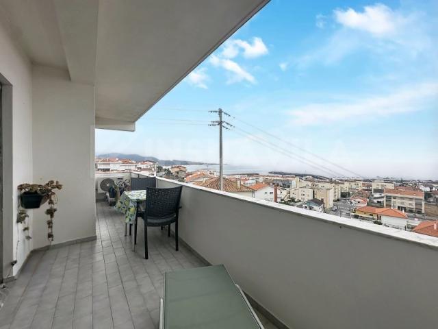 Apartamento T3 com Vista Mar