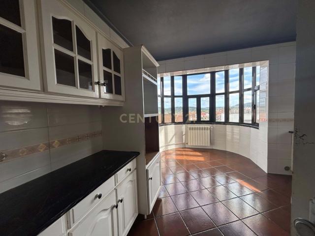 Apartamento T3 com Vista sobre Pombal e seu castelo