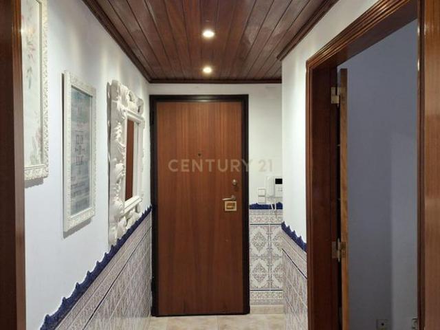 Apartamento T3 com Vista Panorâmica em Odivelas