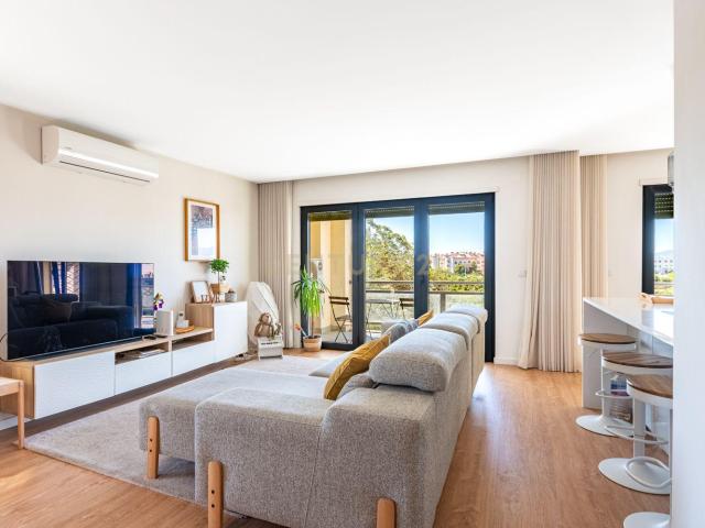 Apartamento T3 com Vista Panorâmica para arrendamento em São Domingos de Rana