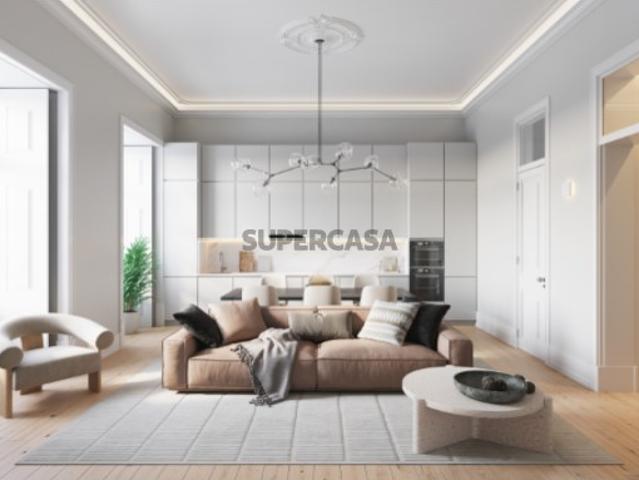 Apartamento T3 com vista rio, no coração do Chiado, Lisboa