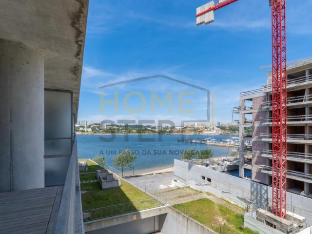 Apartamento T3 com Vista Rio, Edifício Cais D'Afurada