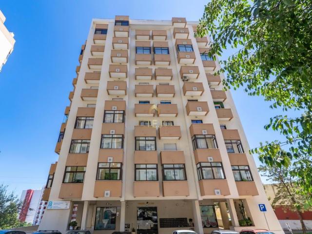 Apartamento T3 com Vista Rio em Póvoa de Santa Iria