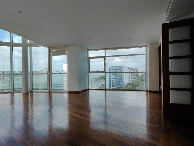 Apartamento T3 com Vista Rio Torre São Gabriel Parque da. 150m² Parque Das Nações
