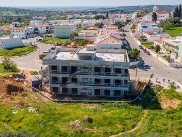 Apartamento T3 com vistas maravilhosas em Mexilhoeira grande