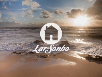Apartamento T3 com vistas de mar a 140 m da praia da Póvoa de Varzim