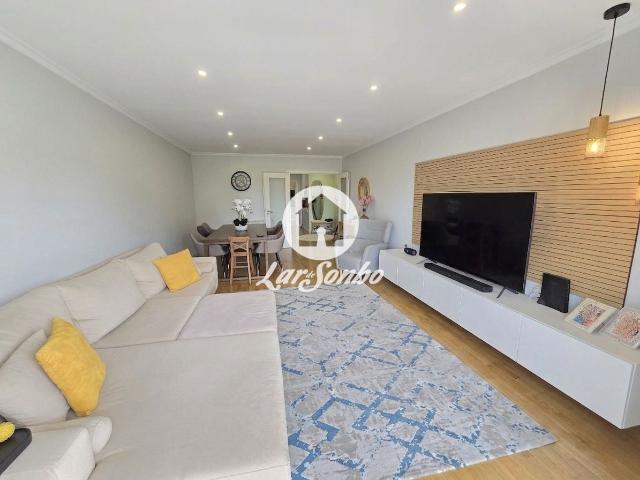 Apartamento T3 COMO NOVO com Lugar de Garagem
