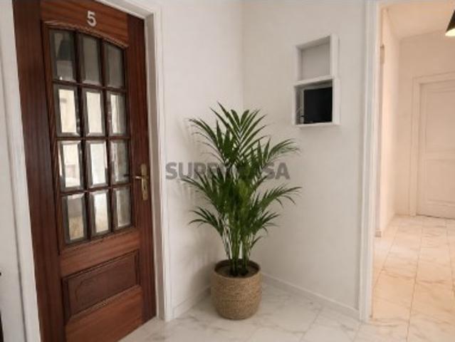Apartamento T3 convertido em T4, Venteira na Amadora