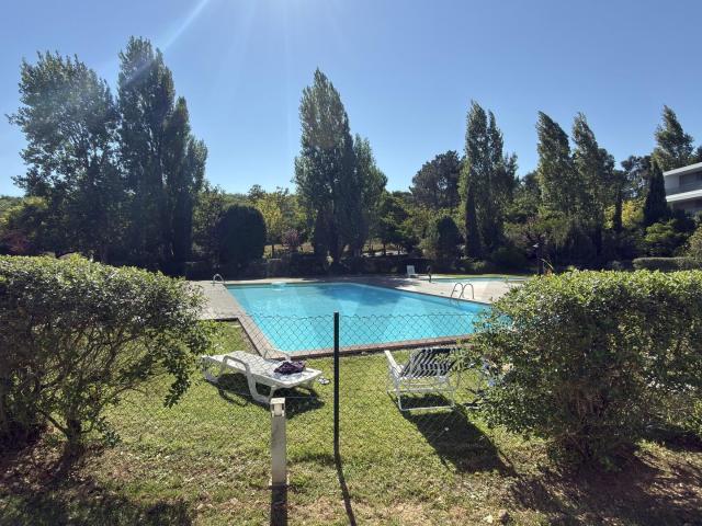 Apartamento T3 Condominio com piscina Belas Clube Campo