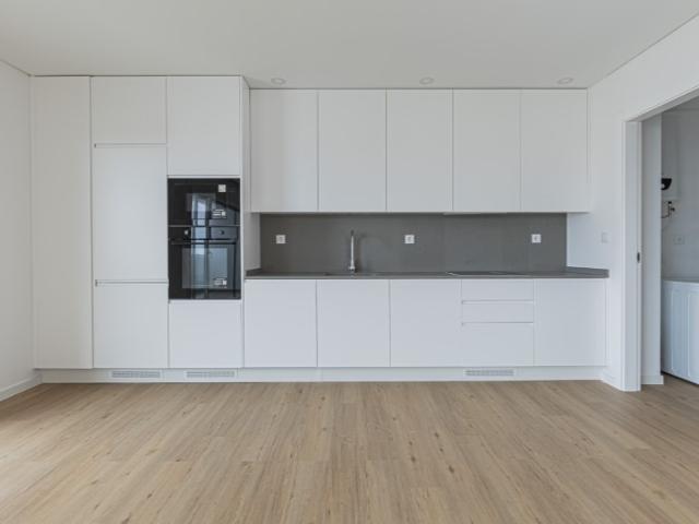 Apartamento T3 | Construção Nova | 3 Suítes | Próximo da Ericeira