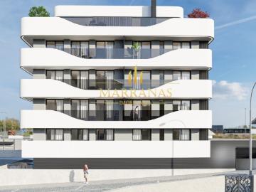 Apartamento T3 c/varanda
