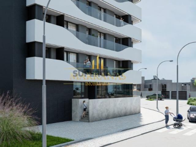 Apartamento T3 c/varanda