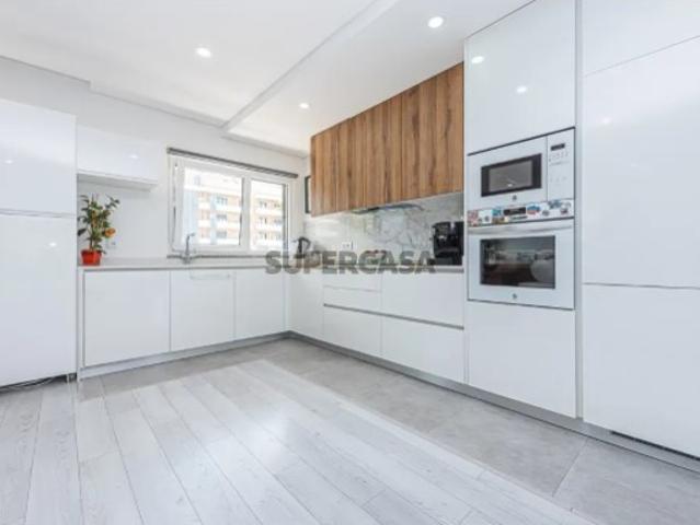 Apartamento T3 de 2023 na Avenida dos Ferroviários