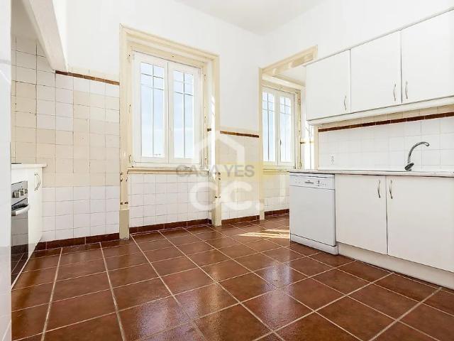 Apartamento T3 de 2º Andar no Centro Histórico de Évora