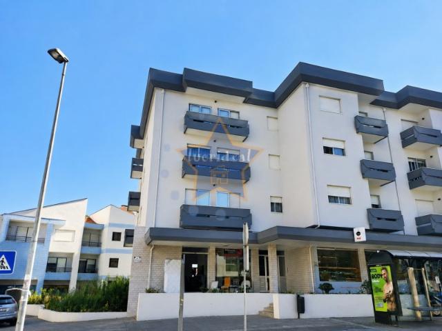 Apartamento T3 de 3 Frentes no Centro de Gueifães