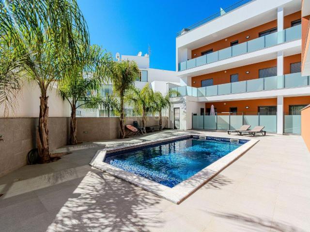 Apartamento T3 de alta qualidade, c/ garagem e piscina