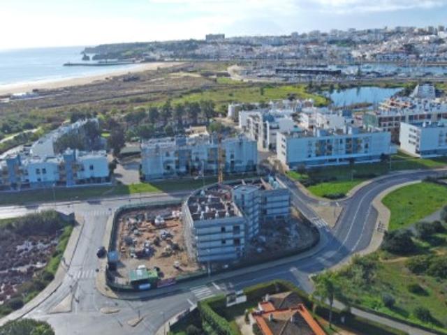 Apartamento T3 de Alto Padrão com Vista Mar Exclusividade e Conforto em Lagos