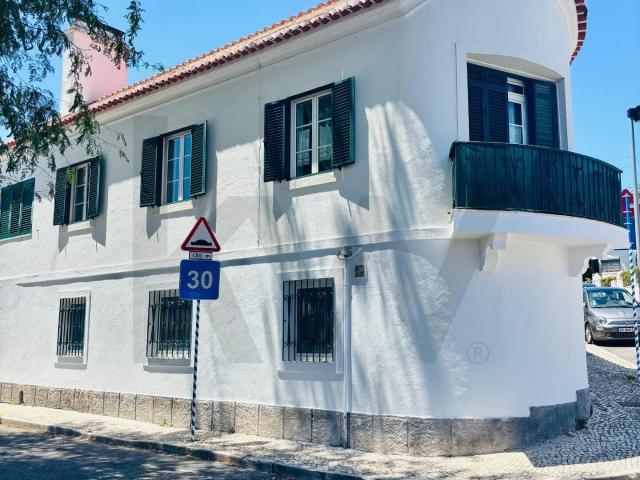 Apartamento T3 de Charme, Moradia centenária, Paço de Arcos