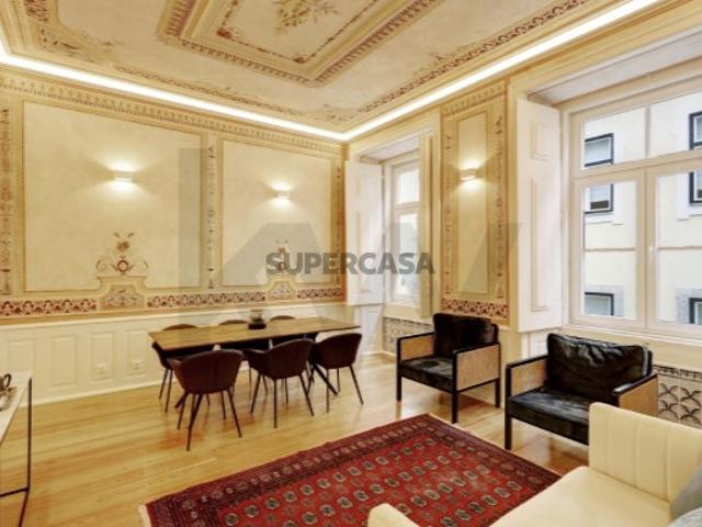 APARTAMENTO T3 DE CHARME NA BAIXA DE LISBOA