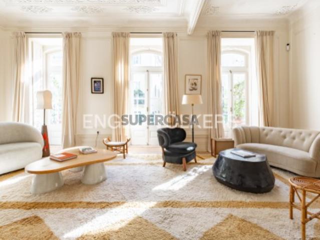 Apartamento T3 de Design Exclusivo em Arroios
