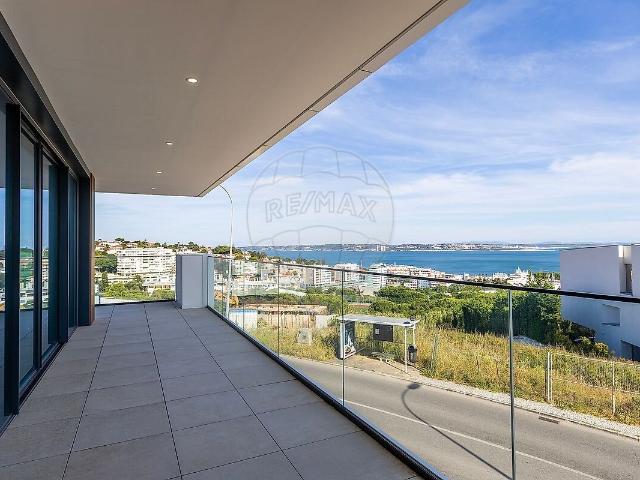 Apartamento T3 de luxo à venda em Oeiras e São Julião da Barra, Paço de Arcos e Caxias, Oeiras RE/MAX Portugal