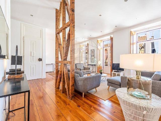 Apartamento T3 de luxo à venda em Santo António, Lisboa RE/MAX Portugal