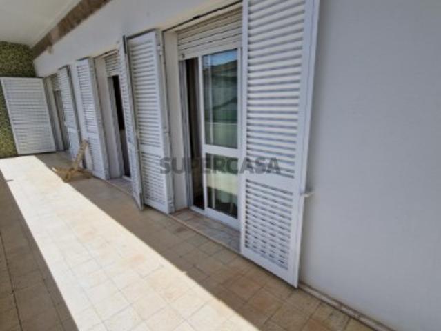 Apartamento T3 de Luxo com Grandes Terraços no Centro de Loulé numa localização excelente