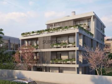 Apartamento T3 de luxo, junto à Avenida da Boavista Porto