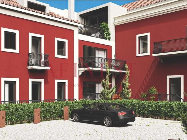 Apartamento T3 Duplex 3 Suites em condominio fechado no Es. 185m² Cascais e Estoril