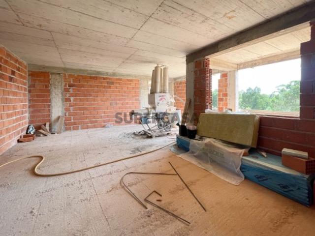 Apartamento T2 Duplex Moderno com Garagem | Corroios Vale de Milhaços