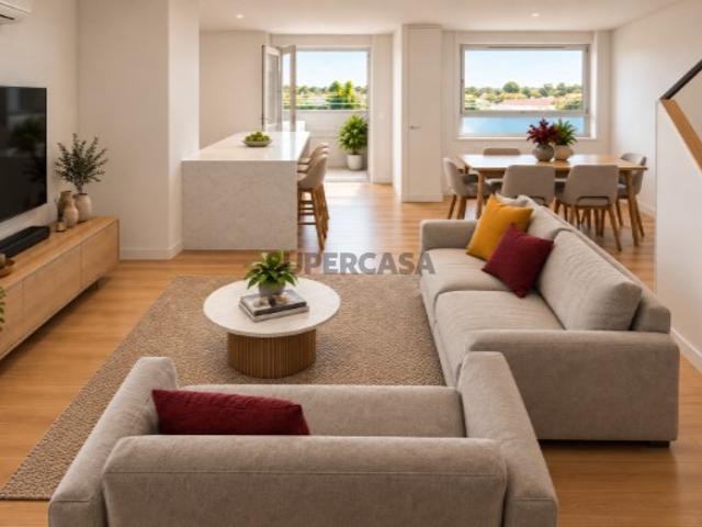 Apartamento T3 Duplex c/ Solários e Varandas Centro de Aveiro