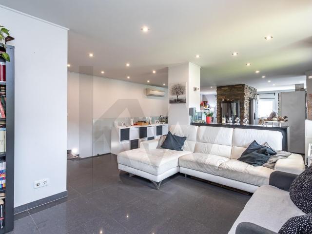 T3 Duplex remodelado na Rinchoa