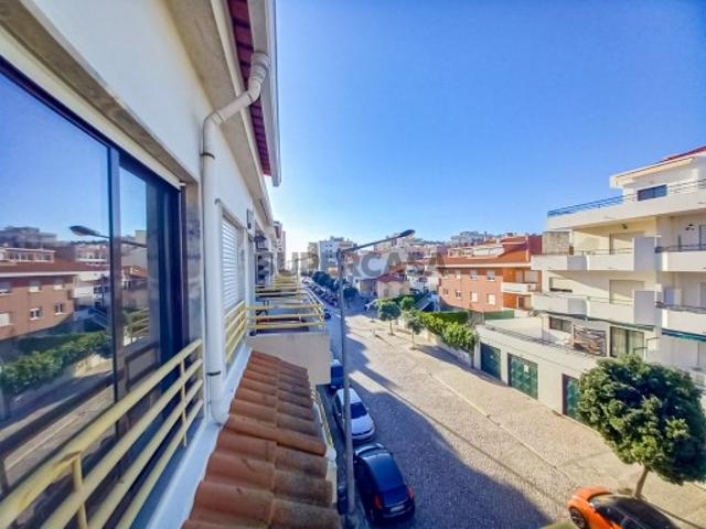 Apartamento T3 Duplex com garagem na Costa de Caparica