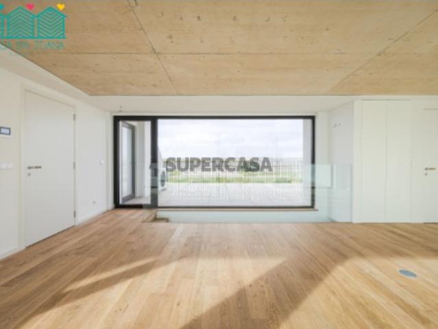 Apartamento T3 Duplex com Garagem na Praia da Barra