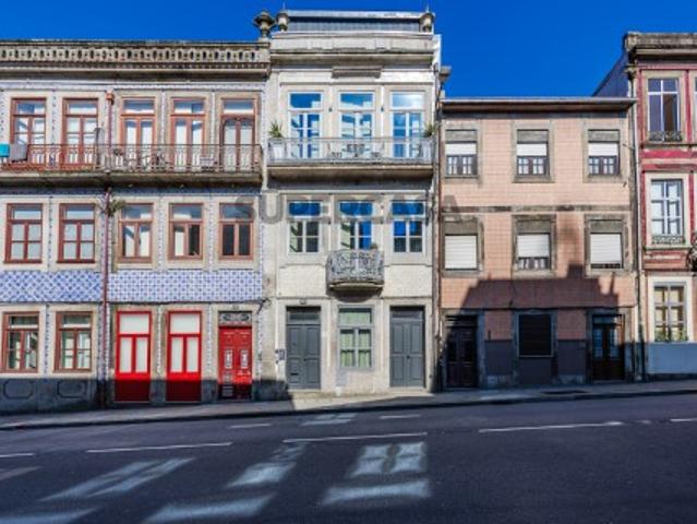 Apartamento T3 Duplex com jardim privativo | Reabilitação integral do prédio | Localização central Bonfim, Porto