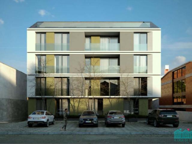 Apartamento T3 Duplex com Lugares de Garagem em Aveiro