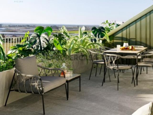 Apartamento T3 Duplex com Lugares de Garagem em Aveiro