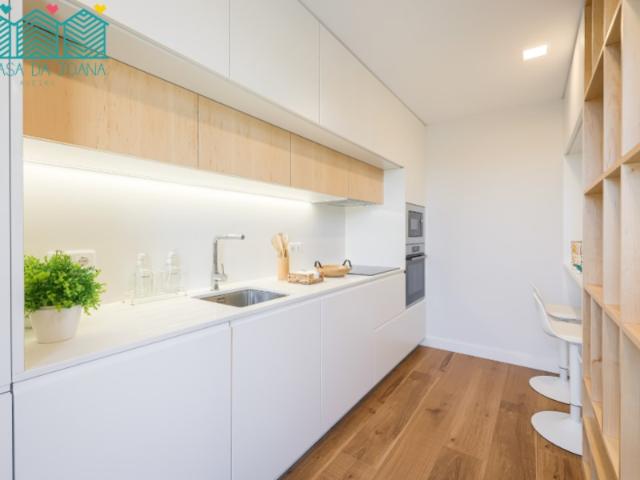 Apartamento T3 Duplex com Lugares de Garagem em Aveiro