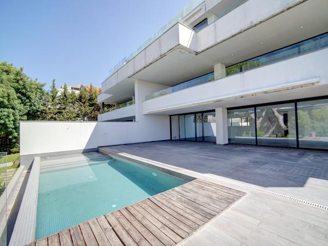 Apartamento T3 Duplex com Piscina no Estoril com vista mar