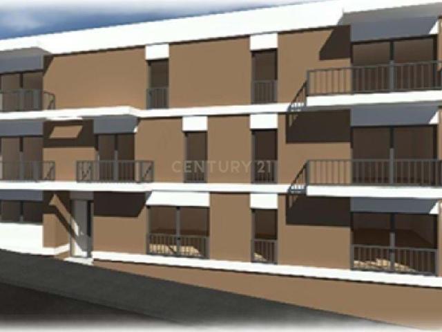 Apartamento T3 Duplex com Varanda e Vista Panorâmica em Mirandela