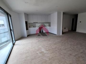 Apartamento T3 + Duplex Amplo + Terraço na Cobertura em Esgu. 212m² Esgueira