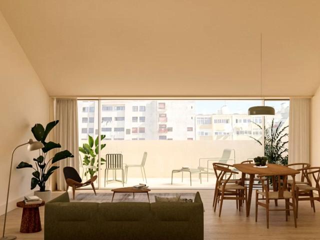 Apartamento T3 Duplex Elegante com Estacionamento e Espaço Exterior em Campo de Ourique, Lisboa