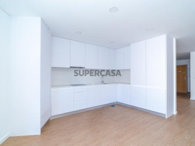 Apartamento T3 Duplex Novo com Terraço, Estacionamentos, em Aveiro