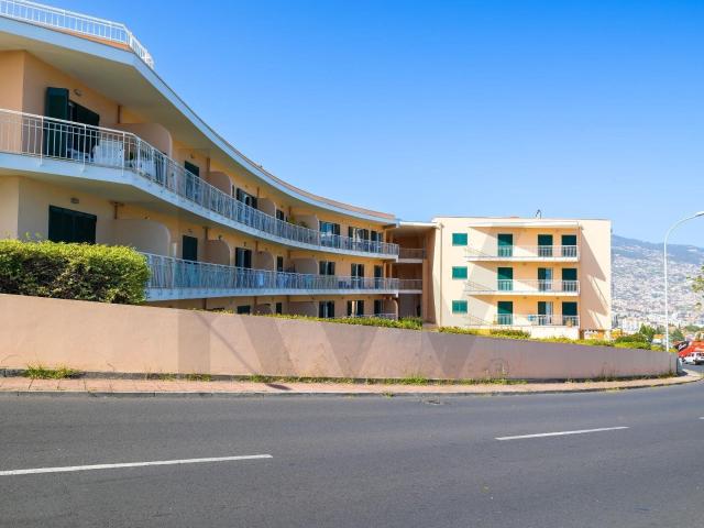Apartamento T3 Duplex no Funchal 134m² São Martinho