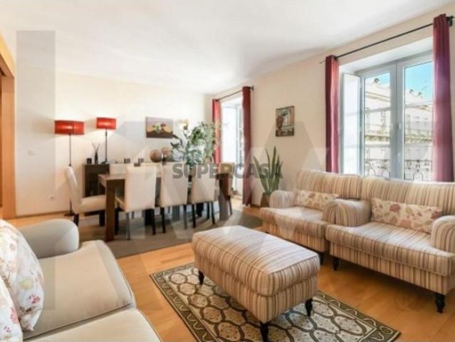 APARTAMENTO T3, DUPLEX, NA PRAÇA LUÍS DE CAMÕES Nº10 A 16, CHIADO, VISTA ESPETACULAR